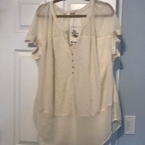 Daniel Rainn cream top